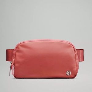 LAST ONE Lululemon Everywhere Belt Bag Brier Rose - rare color